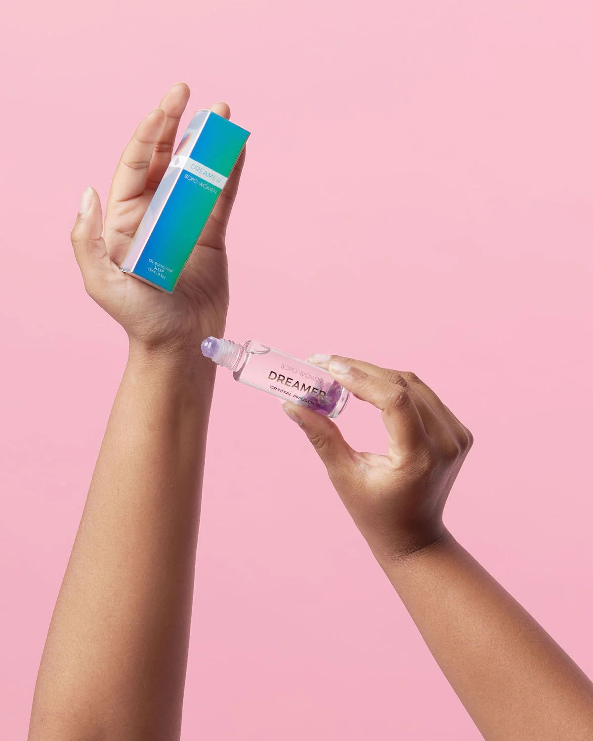 A light natural perfume alternative combining lemon, juniper berry and lavender essential oils. 