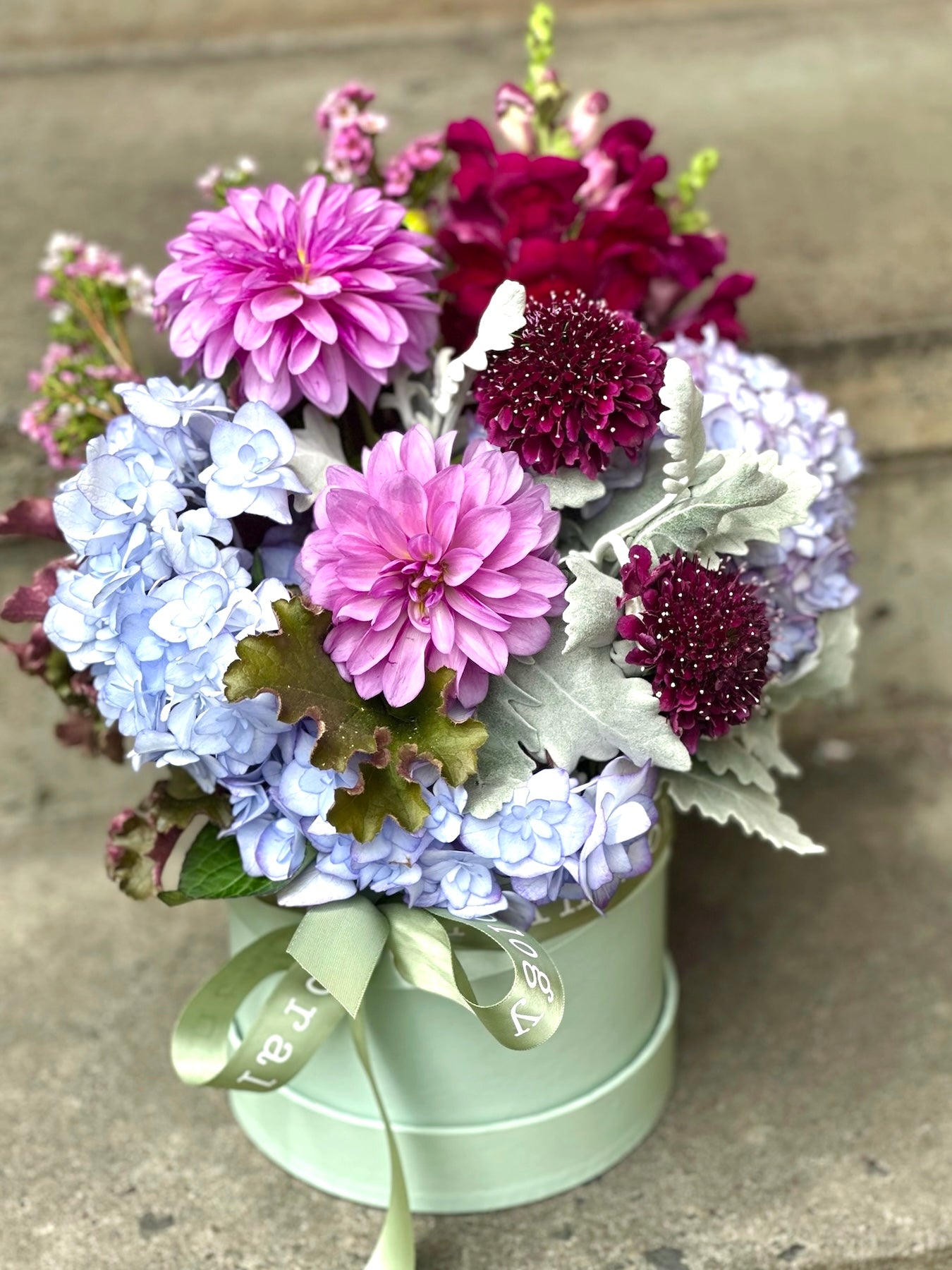 Mini hat box bouquet